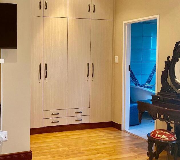 マウンテンビュースタンダードルーム, Re Union Vacations