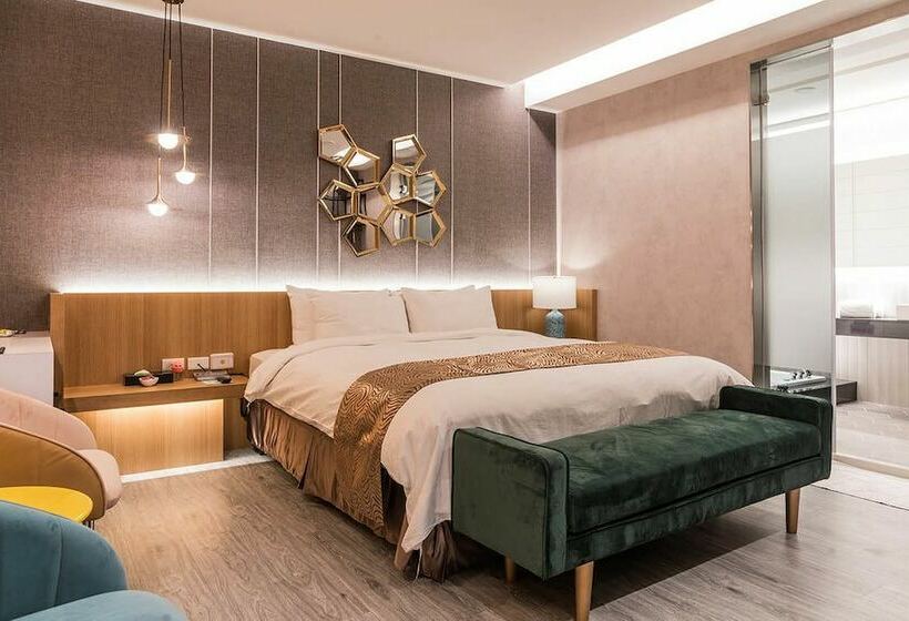 اتاق استاندارد, High Cloud Motel