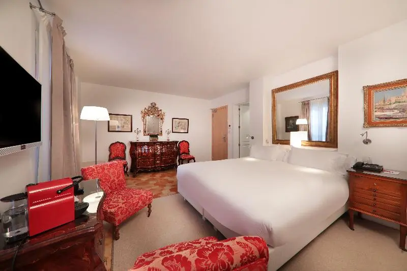 سوئیت با تخت بزرگ, S Hotel Montego Bay Luxury Boutique All Inclusive