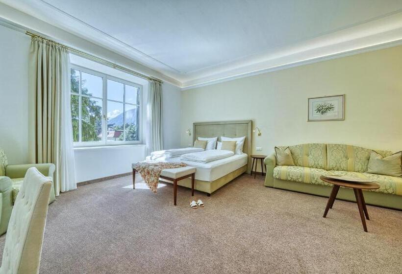 חדר דחוקס עם מיטת קינג, Villa Tell Rooms And Suites