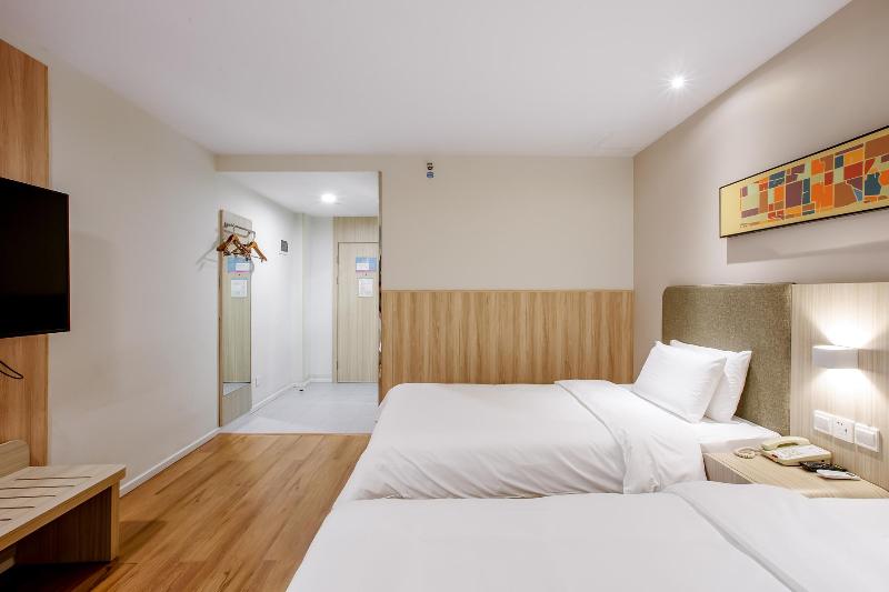 Quarto Estandar, Hanting Shanghai Zhenping Rd