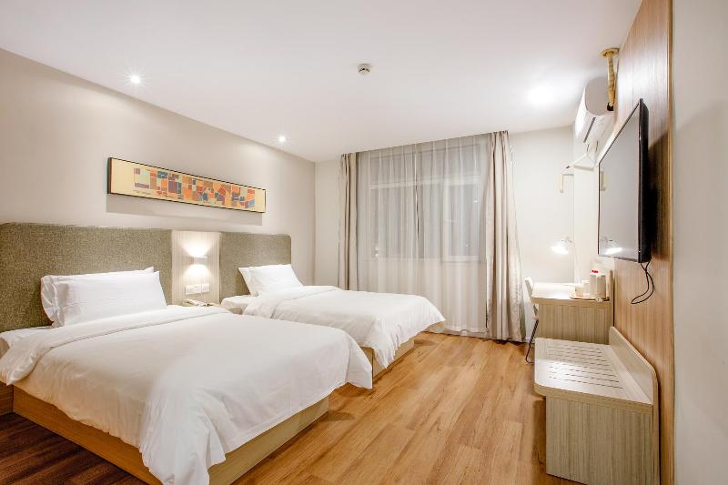 Quarto Estandar, Hanting Shanghai Zhenping Rd