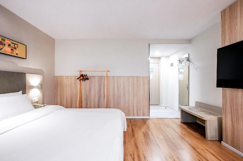 Quarto Superior, Hanting Shanghai Zhenping Rd