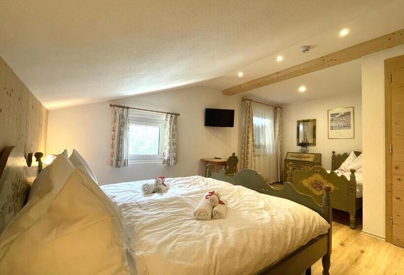 غرفة قياسية ثلاثية, Lago Della Creta