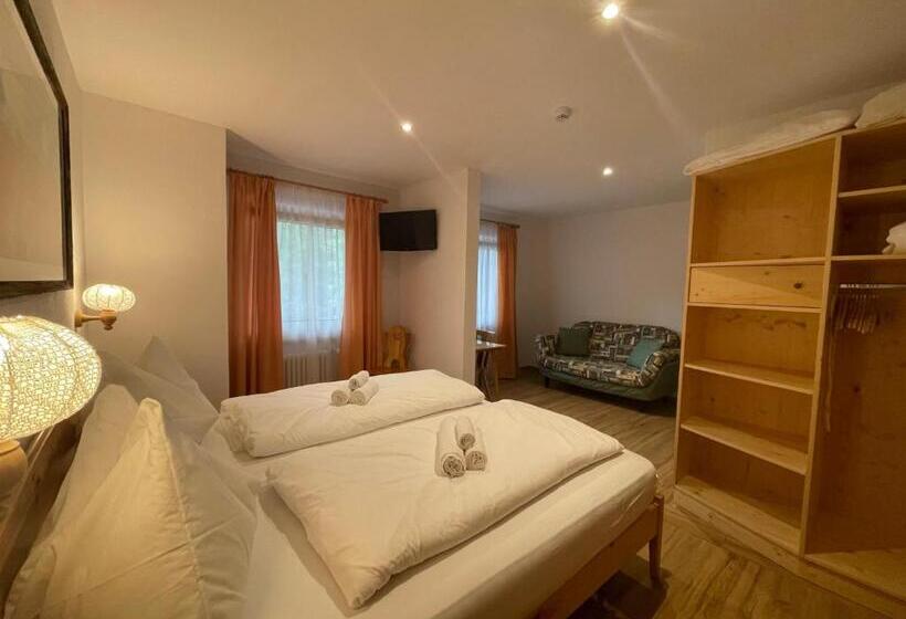 غرفة قياسية, Lago Della Creta