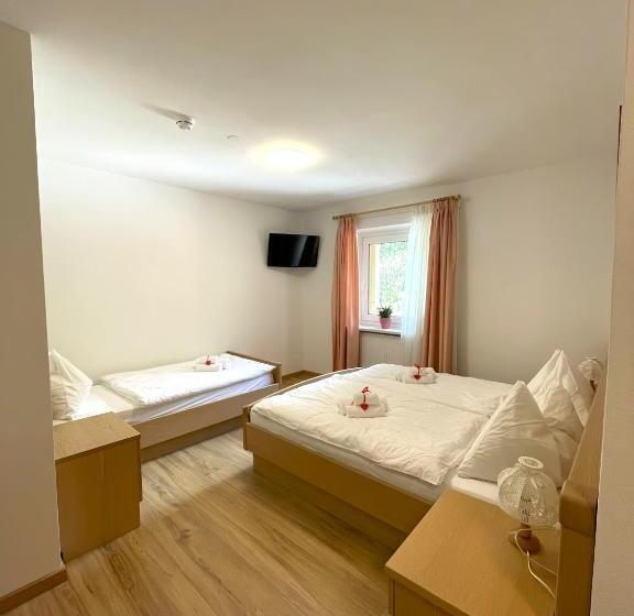 スタンダードトリプルルーム, Lago Della Creta