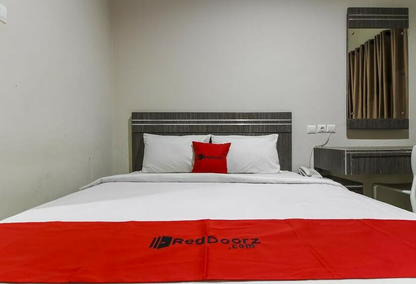 Номер Стандарт, Reddoorz Plus Syariah @ Jalan Sriwijaya Medan