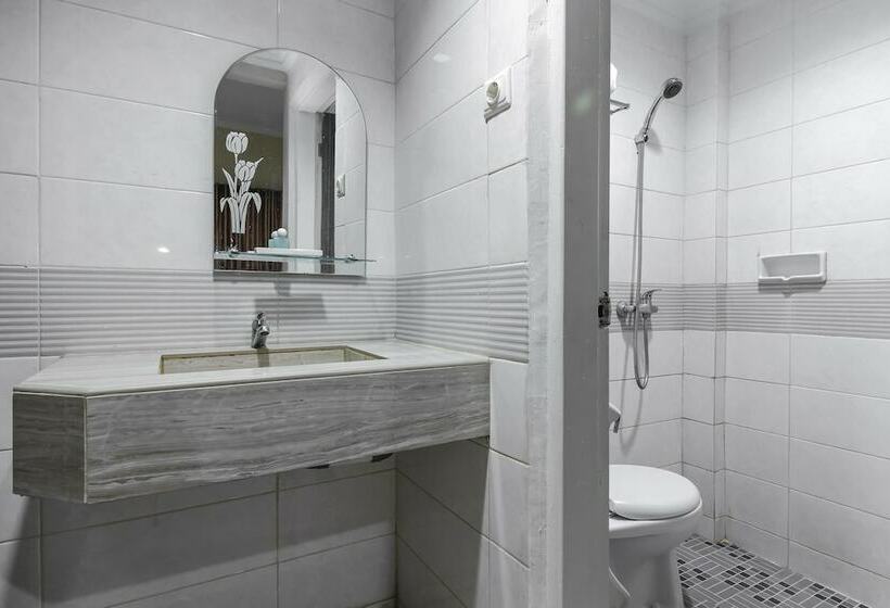 Номер Стандарт, Reddoorz Plus Syariah @ Jalan Sriwijaya Medan