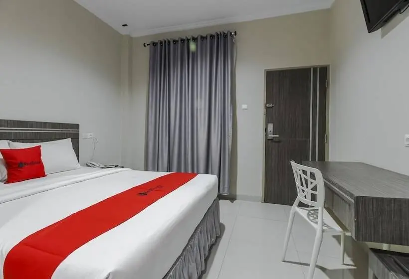 デラックスルーム, Reddoorz Plus Syariah @ Jalan Sriwijaya Medan