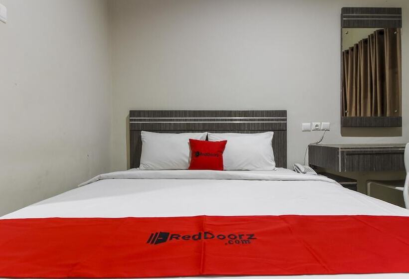 デラックスルーム, Reddoorz Plus Syariah @ Jalan Sriwijaya Medan