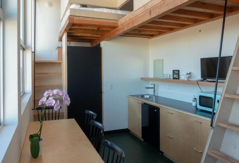 スタンダードトリプルルーム, Abpopa Hillcrest