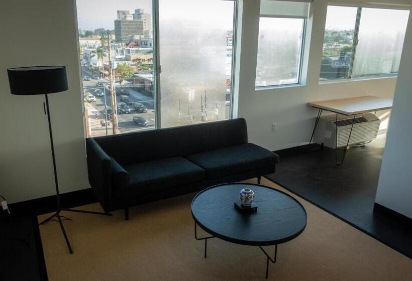 スタンダードルーム, Abpopa Hillcrest