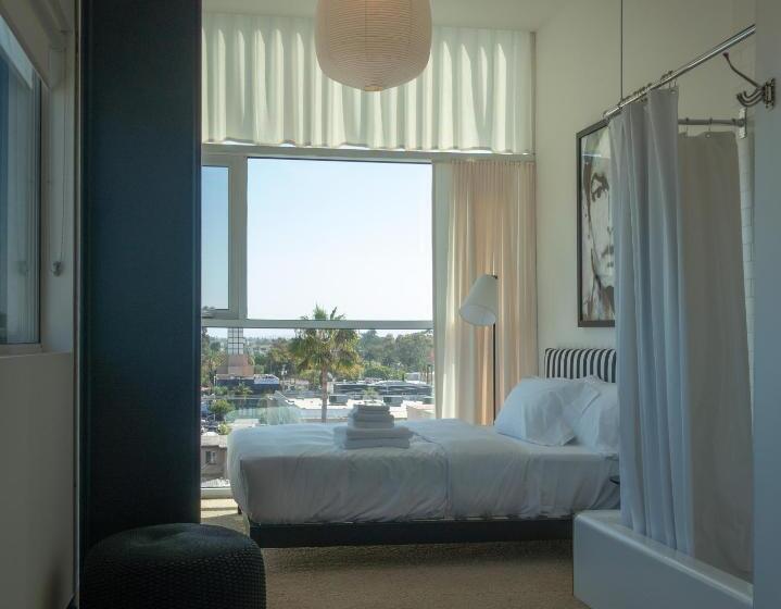 スタンダードルーム, Abpopa Hillcrest