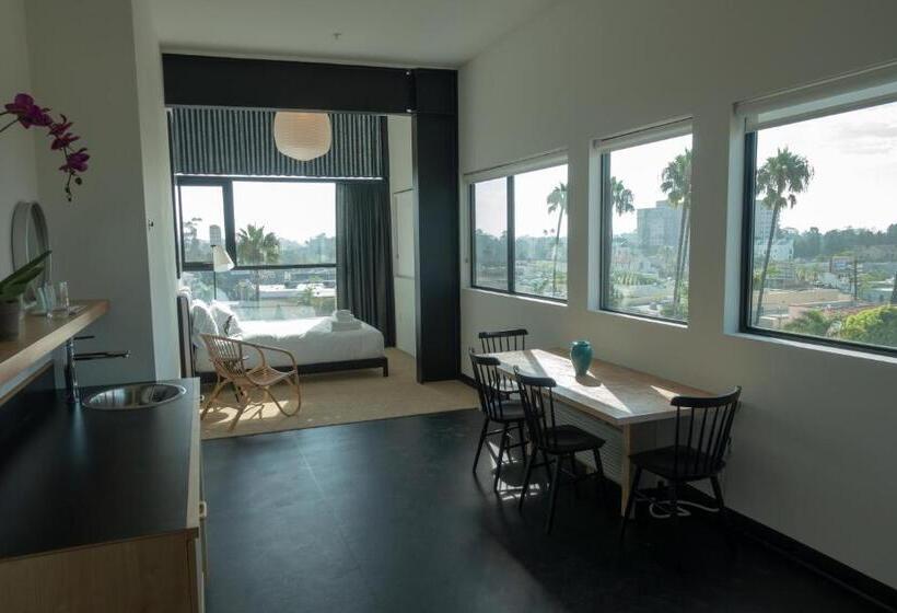 スタンダードルーム, Abpopa Hillcrest