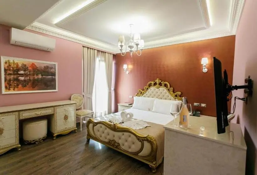 سوییت جونیور با بالکن, Elite Palace