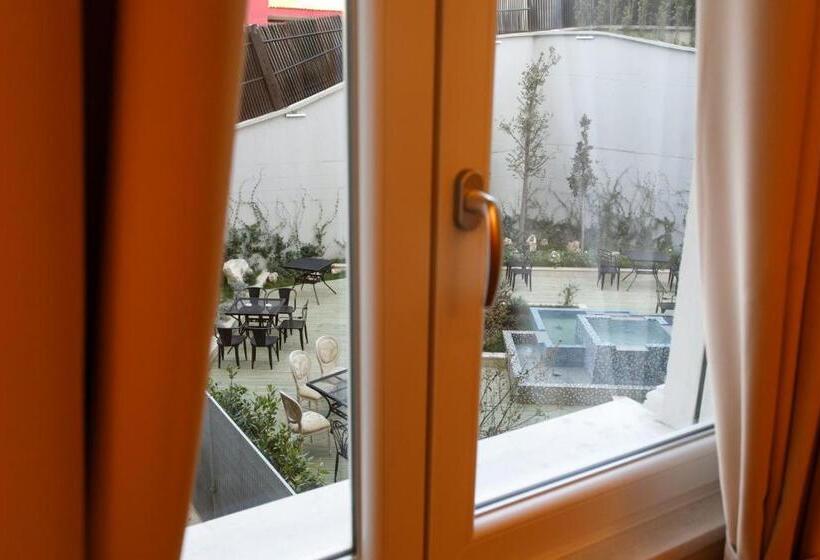 סוויטת ג'וניור, Elite Palace