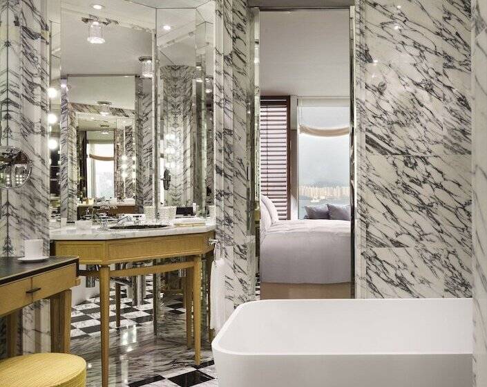 اتاق استاندارد با تخت دوبل و چشم‌انداز, Rosewood Hong Kong