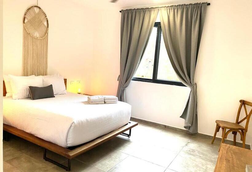 سوییت جونیور با چشم‌انداز استخر, Panacea Condo Tulum