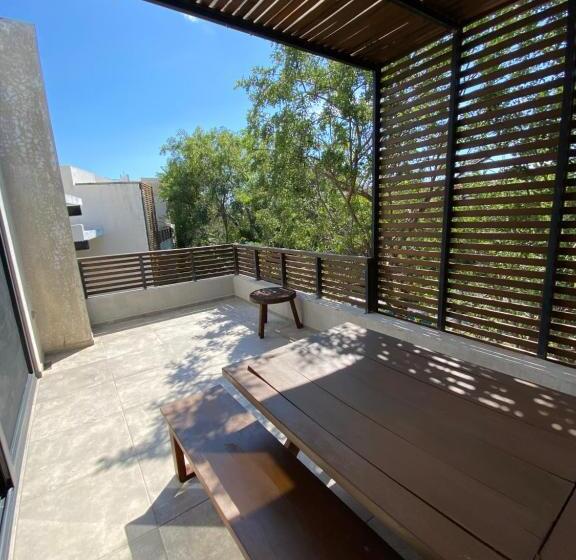 سوییت جونیور با بالکن, Panacea Condo Tulum