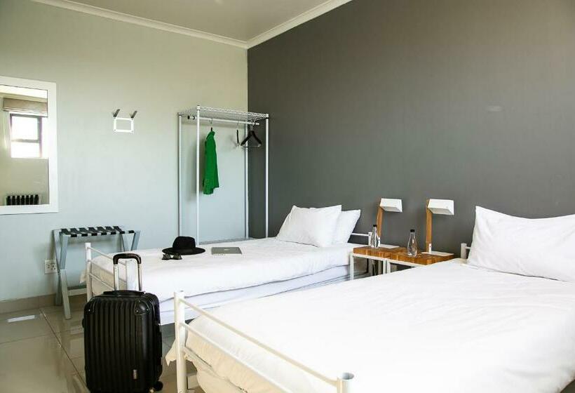 اتاق استاندارد با سرویس بهداشتی مشترک, Zzzone Boutique Hostel