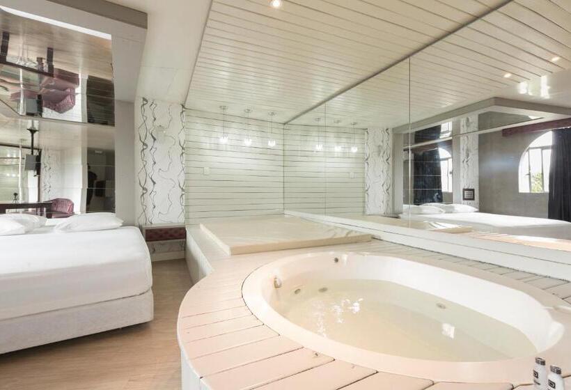 إستوديو قياسى, Villages Motel By Drops