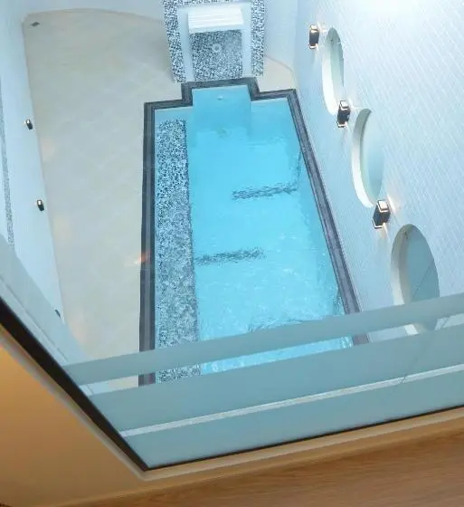 Suite with Pool, Villages Motel By Drops