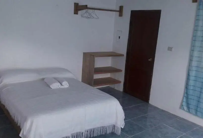 اتاق استاندارد سه نفره, Hospedaje Sarita