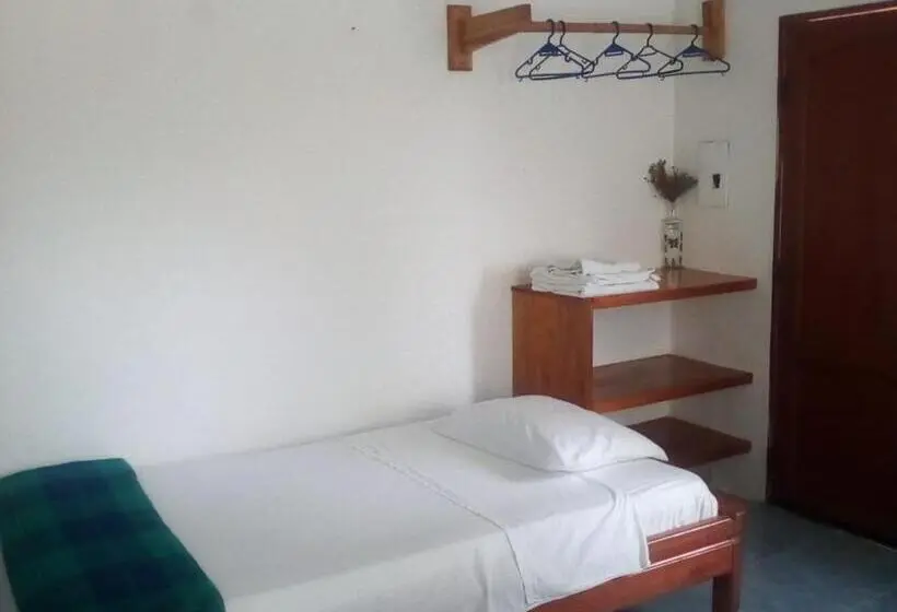 اتاق استاندارد سه نفره, Hospedaje Sarita