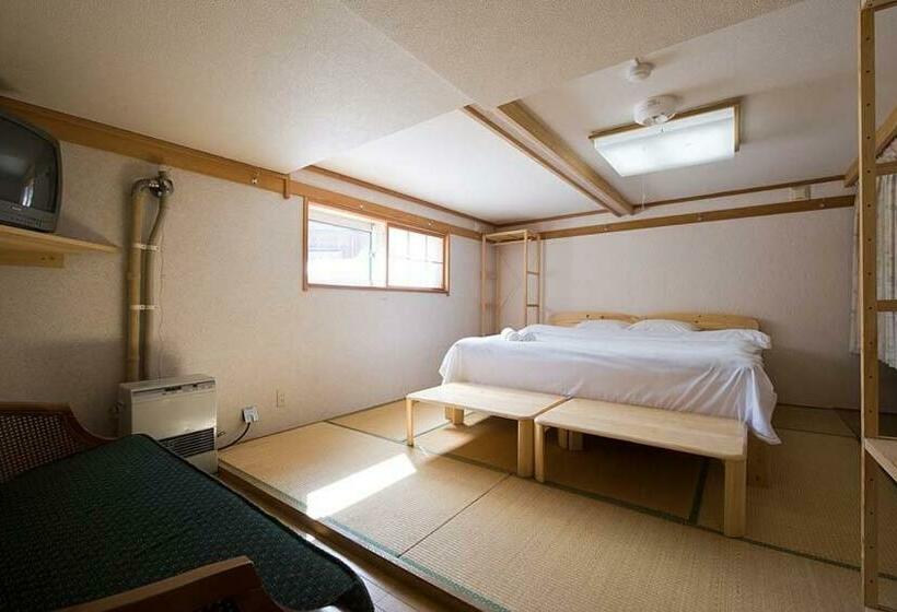 اتاق استاندارد چهار تخته, Slowlife Lodge