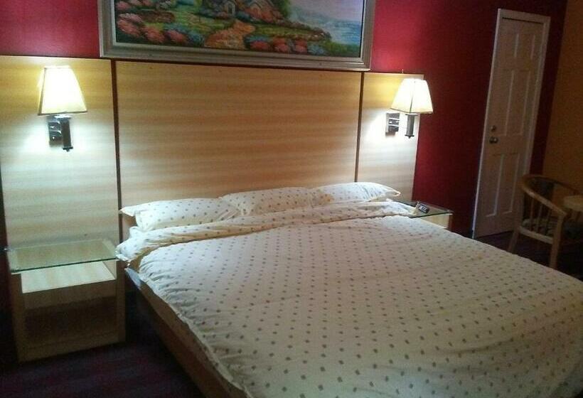 스탠다드 룸 킹사이즈 침대, Ashburn Inn Of Manning