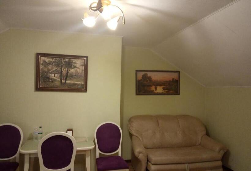 اتاق کلاسیک چهارنفره, Restoran Hotel Stariy Melnik