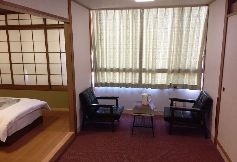 Quarto Familiar, Hamamura Onsen Totoya