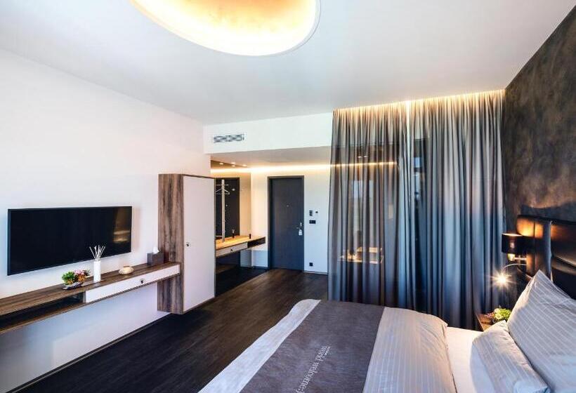 テラス付きスタンダードルーム, Nutrend World