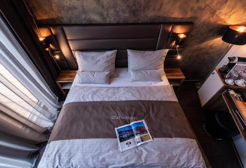 テラス付きスタンダードルーム, Nutrend World