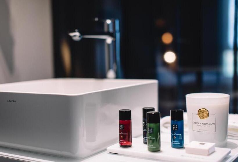 スタンダードルーム, Nutrend World