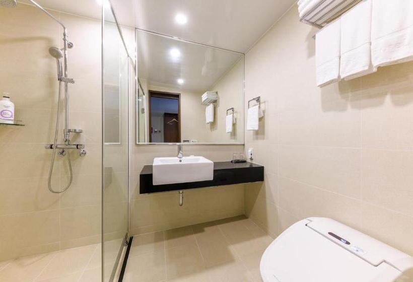 Номер Deluxe Вид на Горы, Shin Shin Hotel Cheonjiyeon