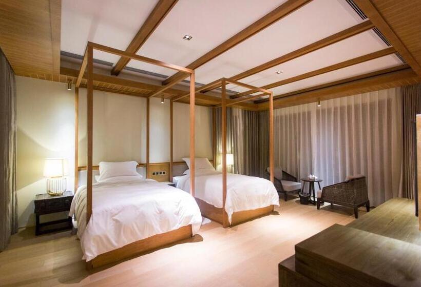 带观景的标准间, Zhangjiajie Creek