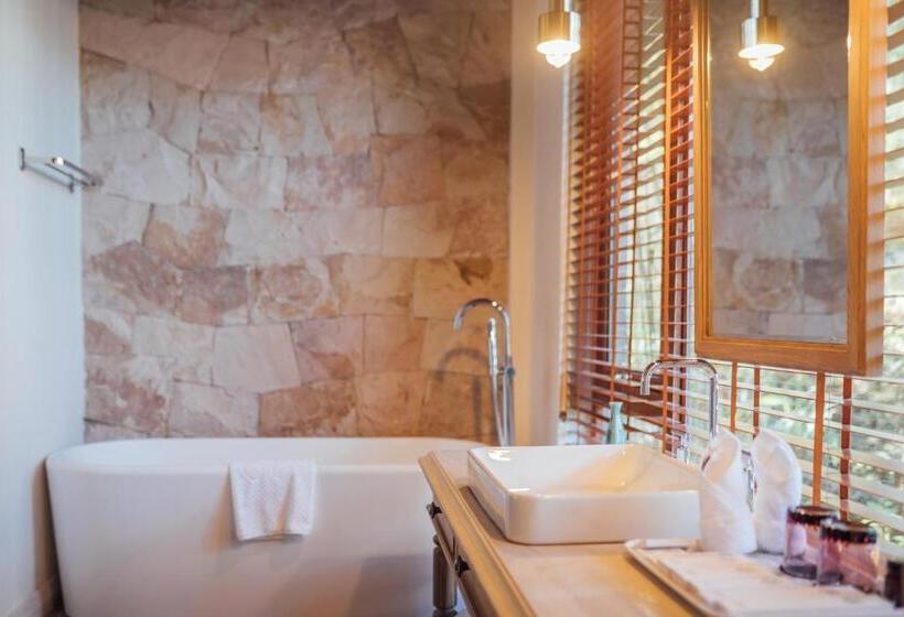 带大床的标准间, Zhangjiajie Creek