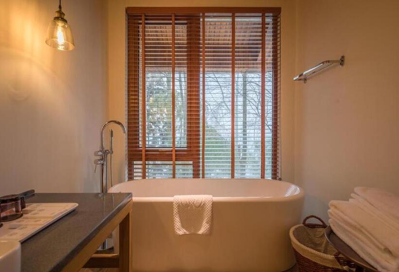 带大床的标准间, Zhangjiajie Creek