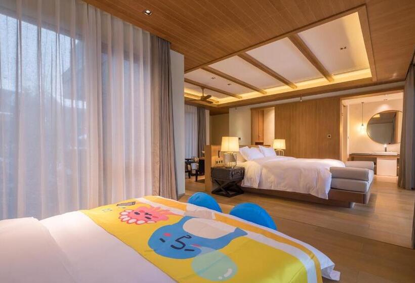 家庭套房, Zhangjiajie Creek