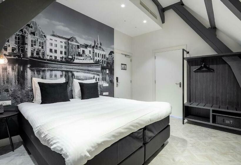 Deluxe Suite, Maassluis