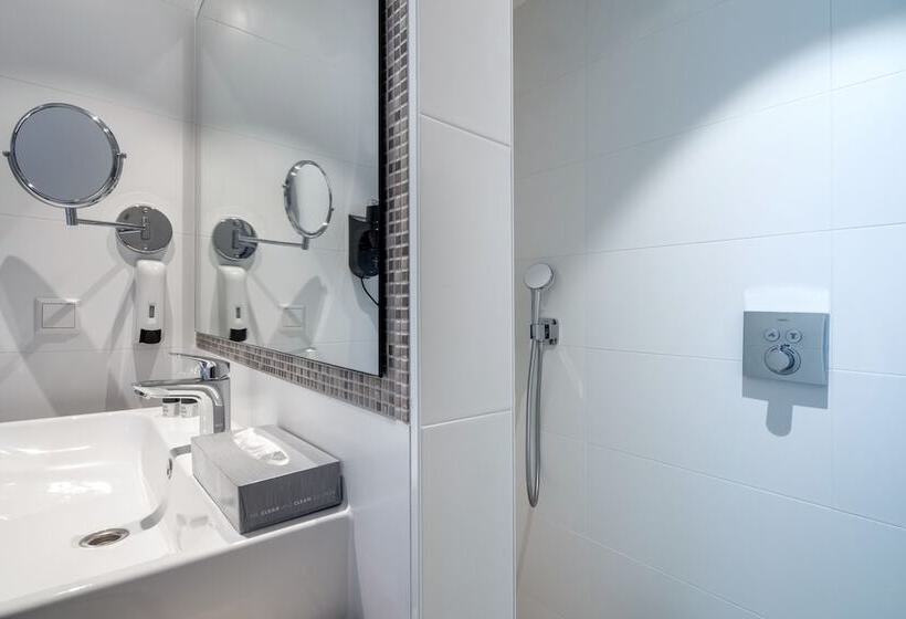 Superior Room, Maassluis