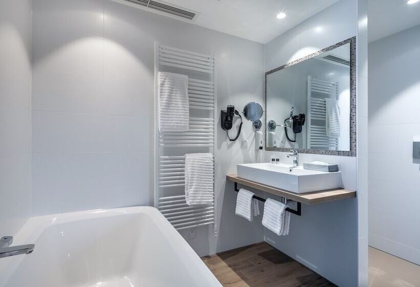 Superior Room, Maassluis