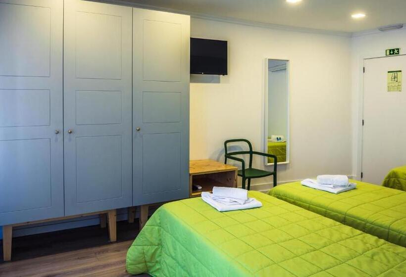 غرفة ديلوكس ثلاثية, In Barcelos Hostel & Guest House