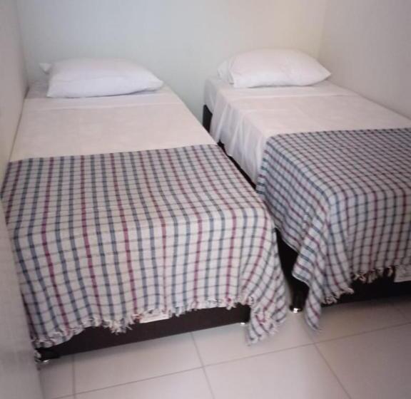 חדר סטנדרט חדר אמבטיה משותף, Hostel Central