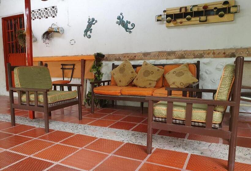 اتاق استاندارد سه نفره, Alojamiento Casa De Campo Los Cactus