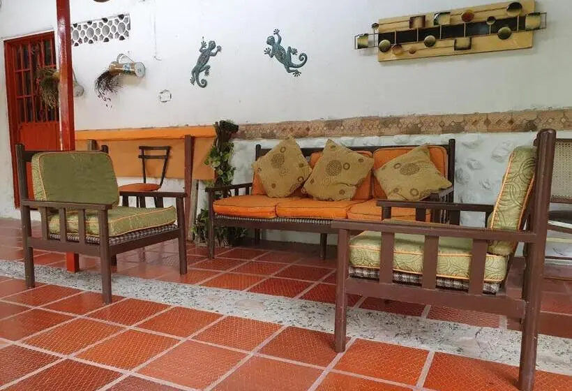 スタンダードトリプルルーム, Alojamiento Casa De Campo Los Cactus