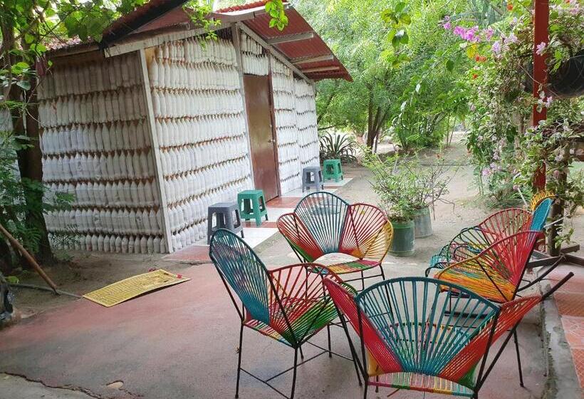 اتاق خانوادگی, Alojamiento Casa De Campo Los Cactus