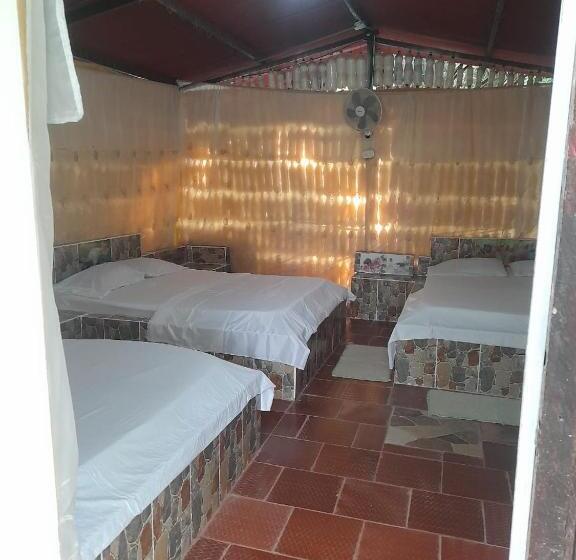 اتاق خانوادگی, Alojamiento Casa De Campo Los Cactus