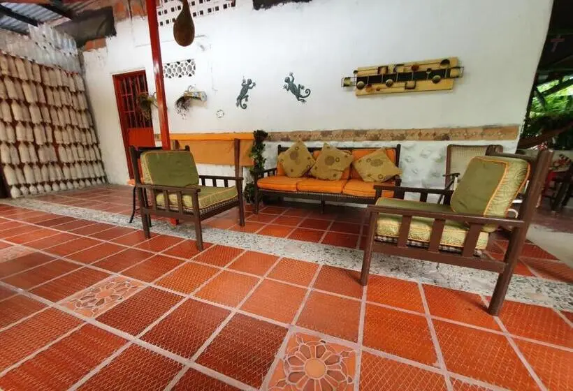 スタンダードトリプルルーム, Alojamiento Casa De Campo Los Cactus